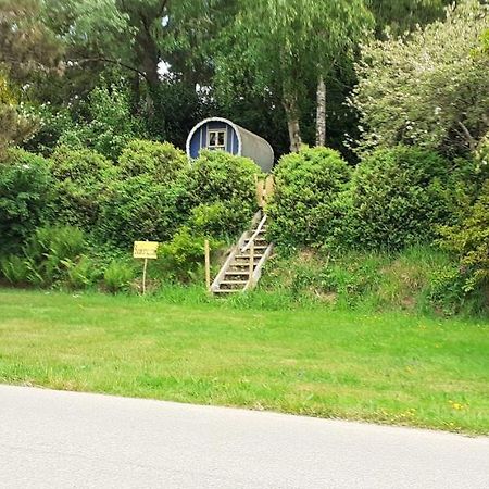 Retraite Rustique En Bordure De Foret A La Campagne Hotel Belle-Isle-en-Terre ภายนอก รูปภาพ